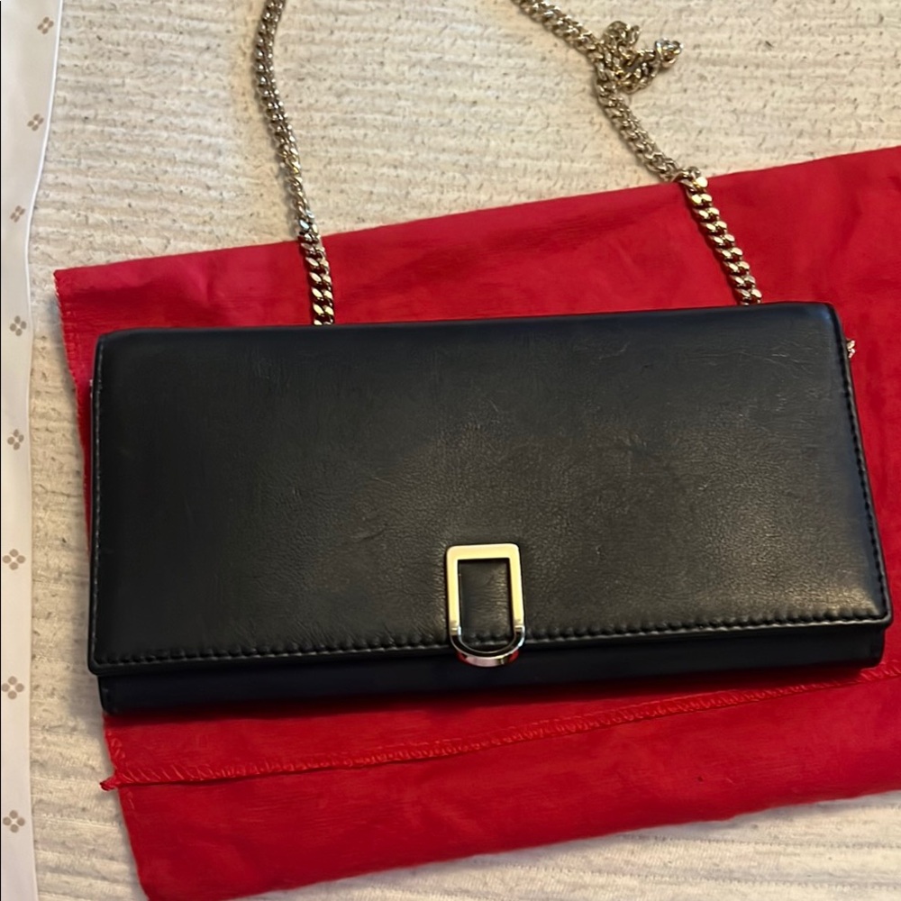 Elegant CH Carolina Herrera  Black Leather Chain Bag